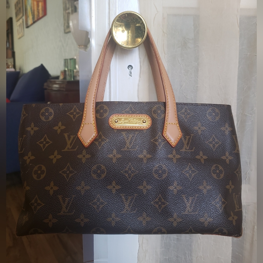 Authentic Luis Vuitton Willshire PM # CA 0121
